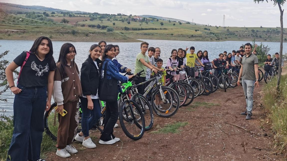 Kula Jeopark Ortaokulu Bisikletsever Öğrencileri Bisiklet Turunda